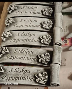 Pergamen s láskou vzpomíname