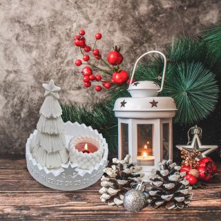 Adventní kalendář se stromkem a svícnem(bez svíčky)